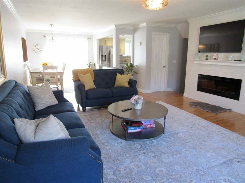 Condominium at 6 Loring Hills Ave # B1, Salem MA 01970, photo 8 of 38