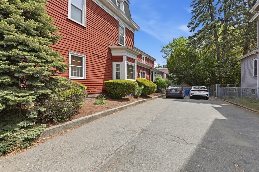 5+ Family - 5+ Units Up/Down at 29-31 Sprague St, Malden MA 02148, Malden, photo 5 of 40
