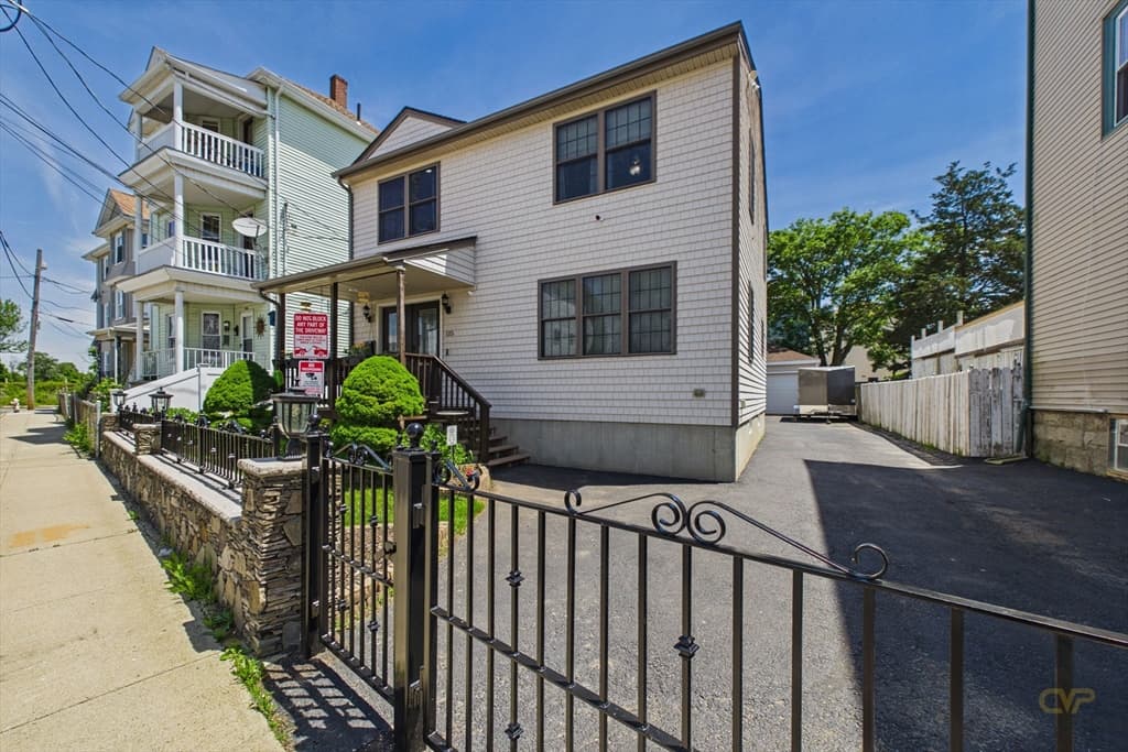 115 Almy St, Fall River MA 02720 photo 3