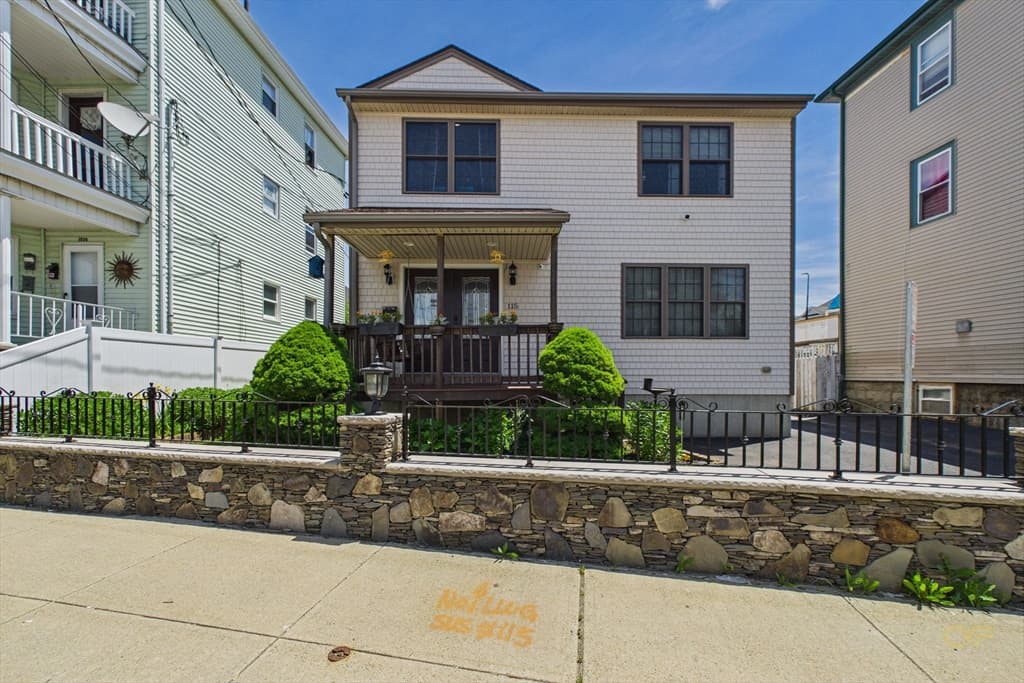 115 Almy St, Fall River MA 02720 photo 4