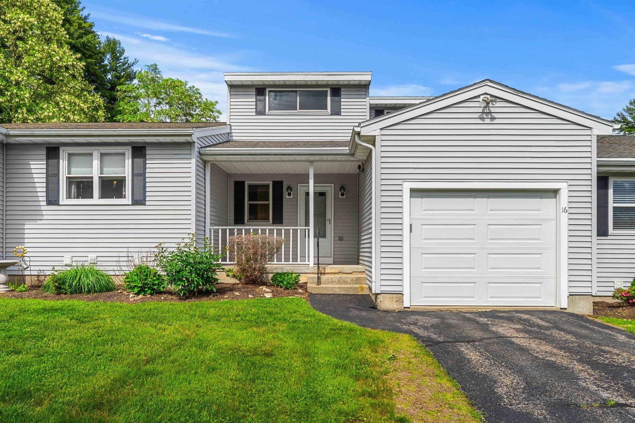 Condominium at 16 Patricia Drive # 16, Oxford MA 01537, photo 2 of 34