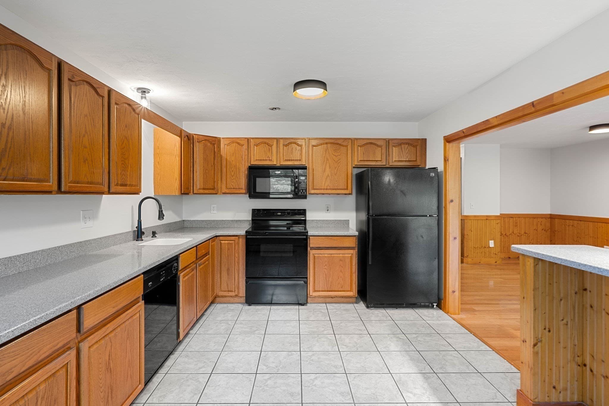 Condominium at 16 Patricia Drive # 16, Oxford MA 01537, photo 13 of 34