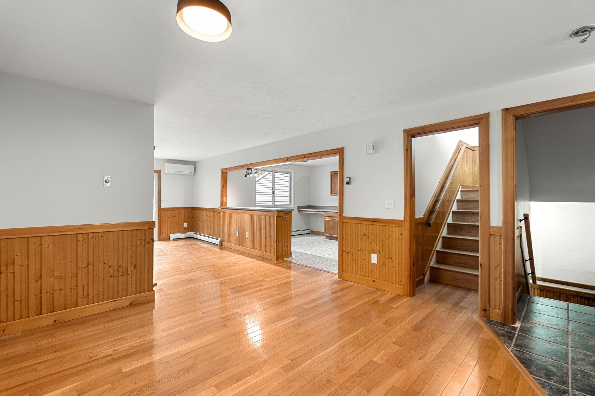 Condominium at 16 Patricia Drive # 16, Oxford MA 01537, photo 7 of 34