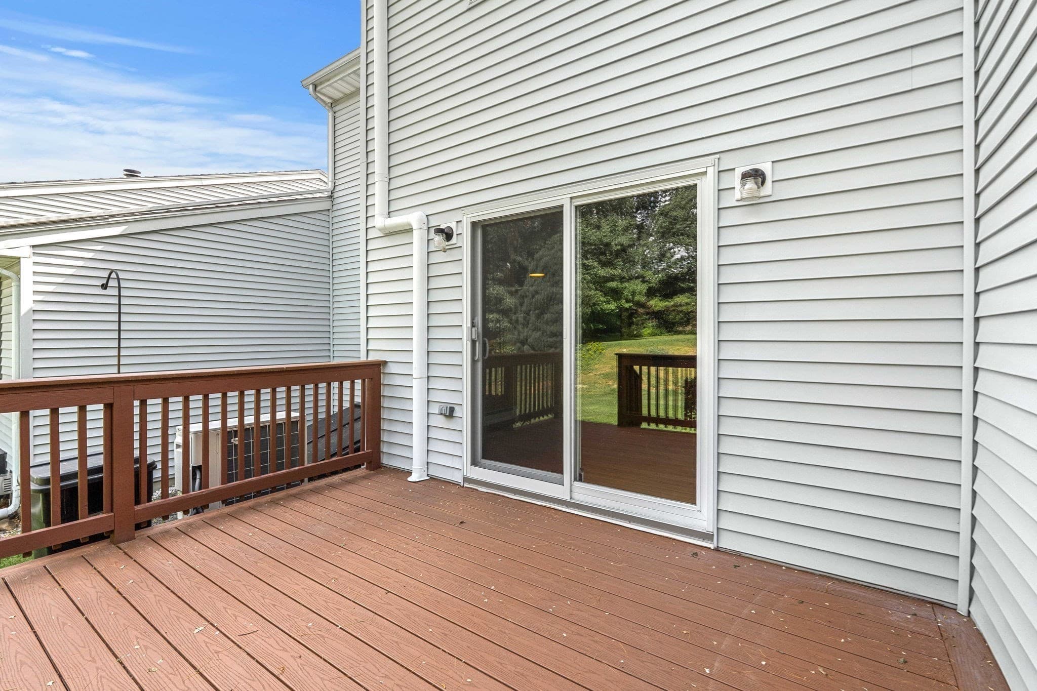 Condominium at 16 Patricia Drive # 16, Oxford MA 01537, photo 30 of 34