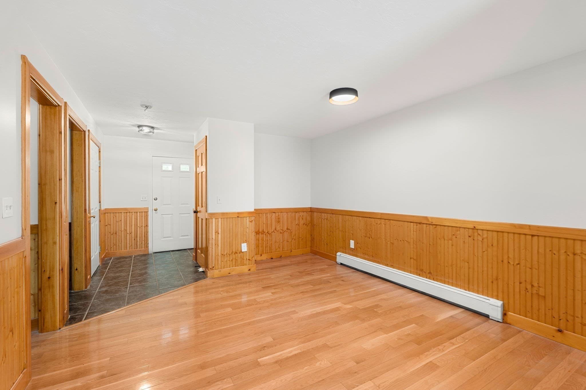Condominium at 16 Patricia Drive # 16, Oxford MA 01537, photo 11 of 34