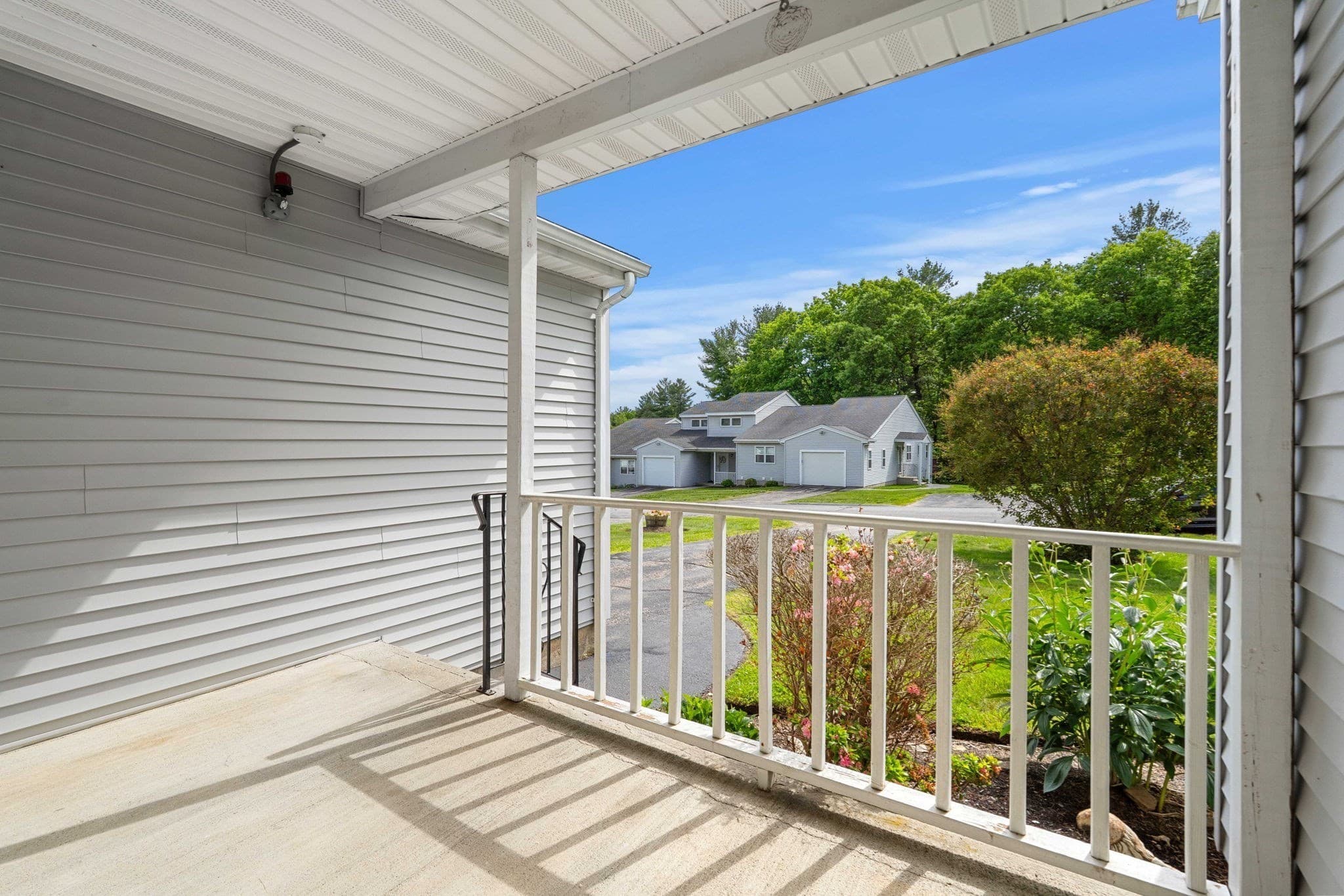 Condominium at 16 Patricia Drive # 16, Oxford MA 01537, photo 4 of 34