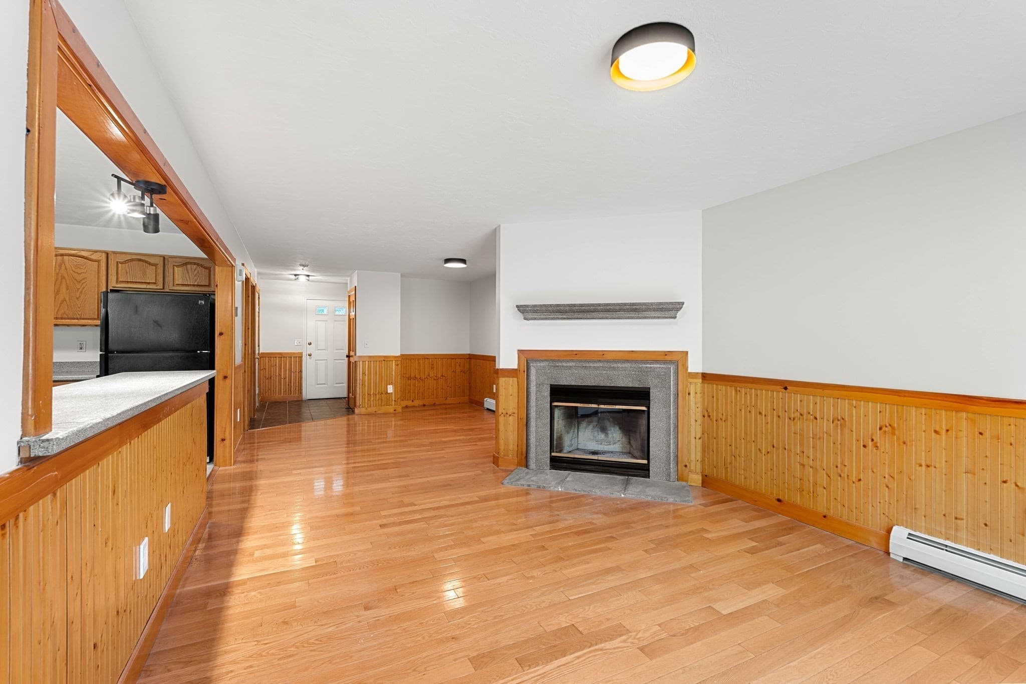 Condominium at 16 Patricia Drive # 16, Oxford MA 01537, photo 8 of 34