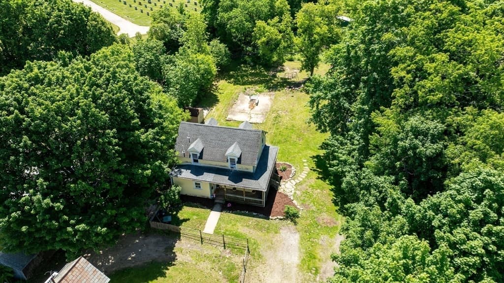 138 Charlton St, Southbridge MA 01550 photo 34