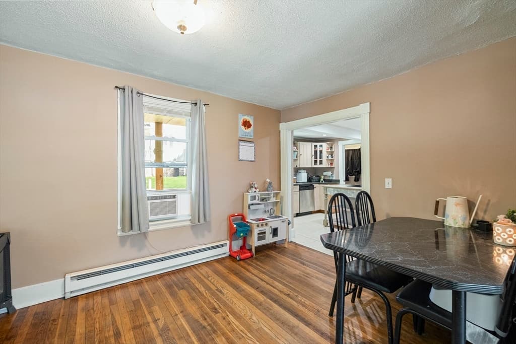 138 Charlton St, Southbridge MA 01550 photo 15