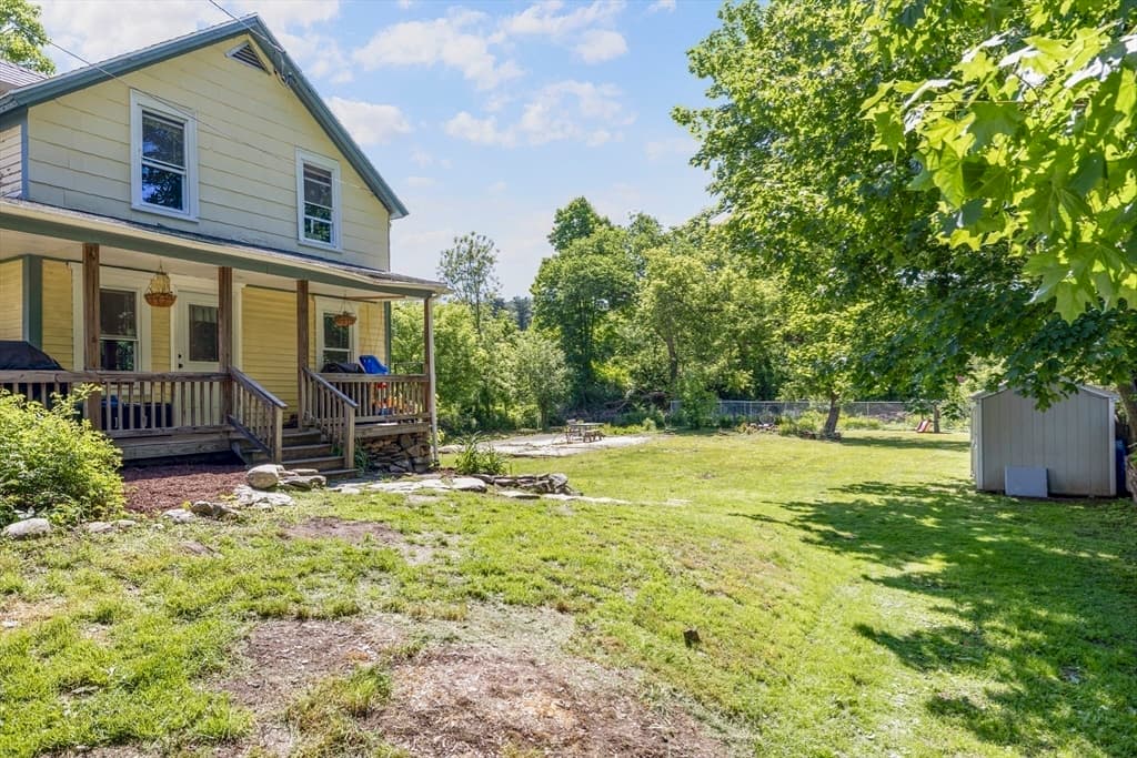 138 Charlton St, Southbridge MA 01550 photo 31
