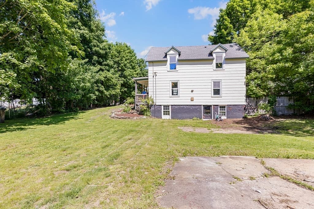 138 Charlton St, Southbridge MA 01550 photo 29