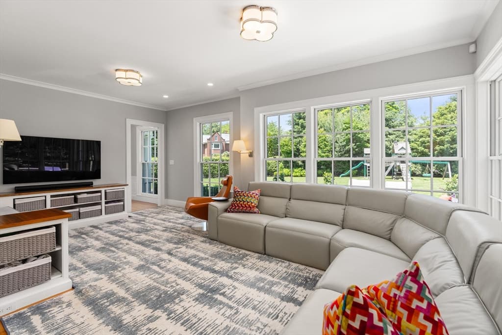 Single Family Residence at 10 Burnham Rd, Newton MA 02465, Newton, photo 13 of 29