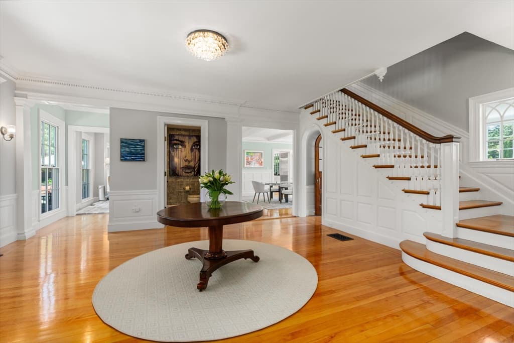 Single Family Residence at 10 Burnham Rd, Newton MA 02465, Newton, photo 3 of 29