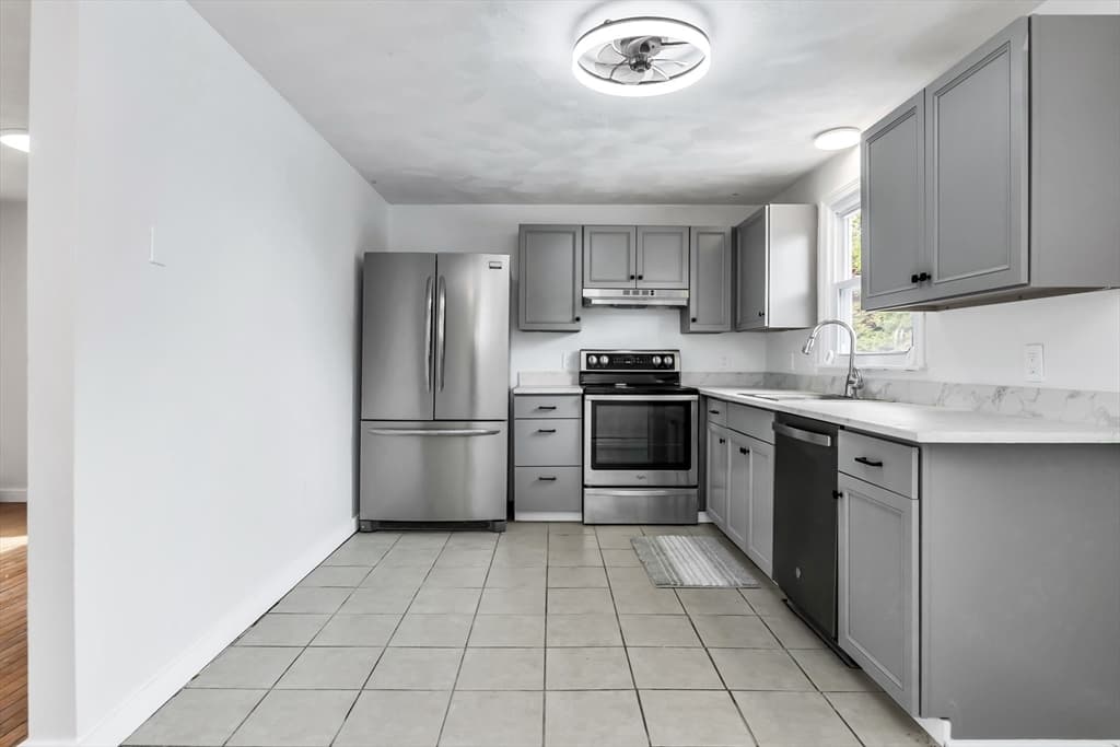 15 Crescent St # D, Lawrence MA 01841 photo 7