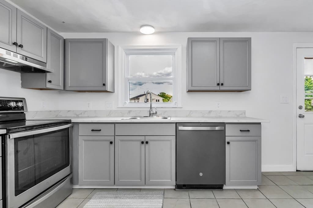 15 Crescent St # D, Lawrence MA 01841 photo 9