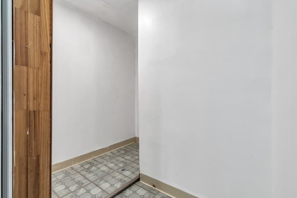 15 Crescent St # D, Lawrence MA 01841 photo 30