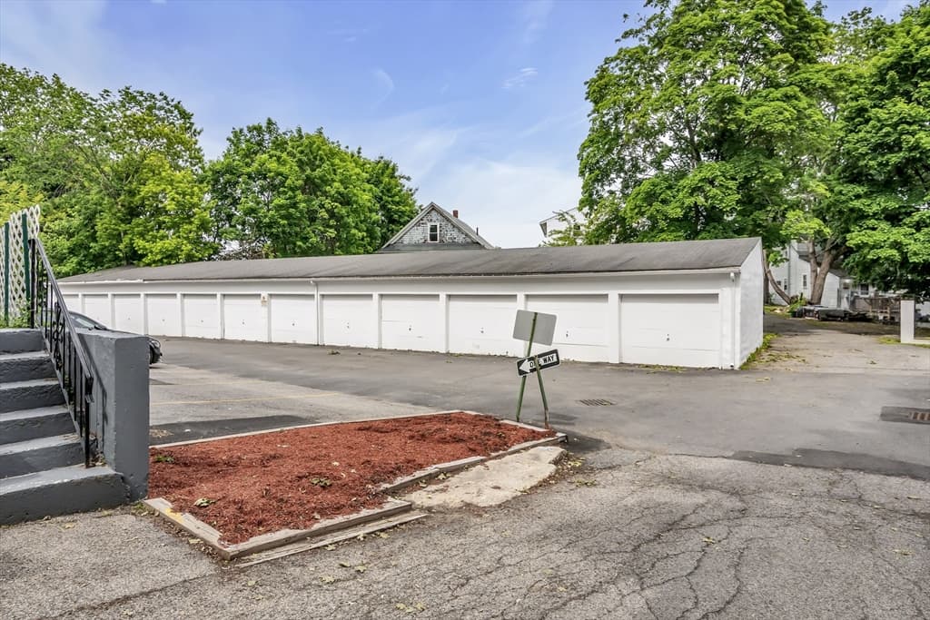 15 Crescent St # D, Lawrence MA 01841 photo 33