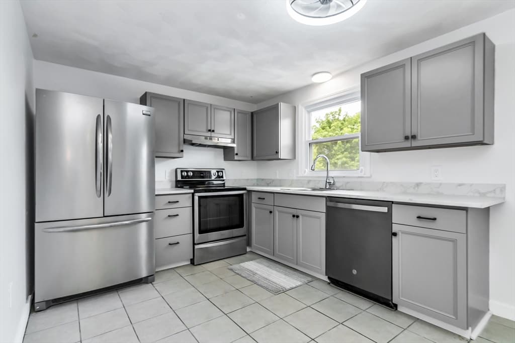 15 Crescent St # D, Lawrence MA 01841 photo 8