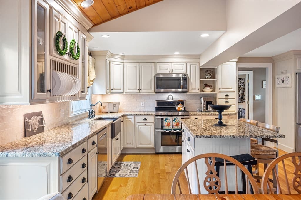 Single Family Residence at 45 Foster Lane, Milton MA 02186, Milton, photo 7 of 37
