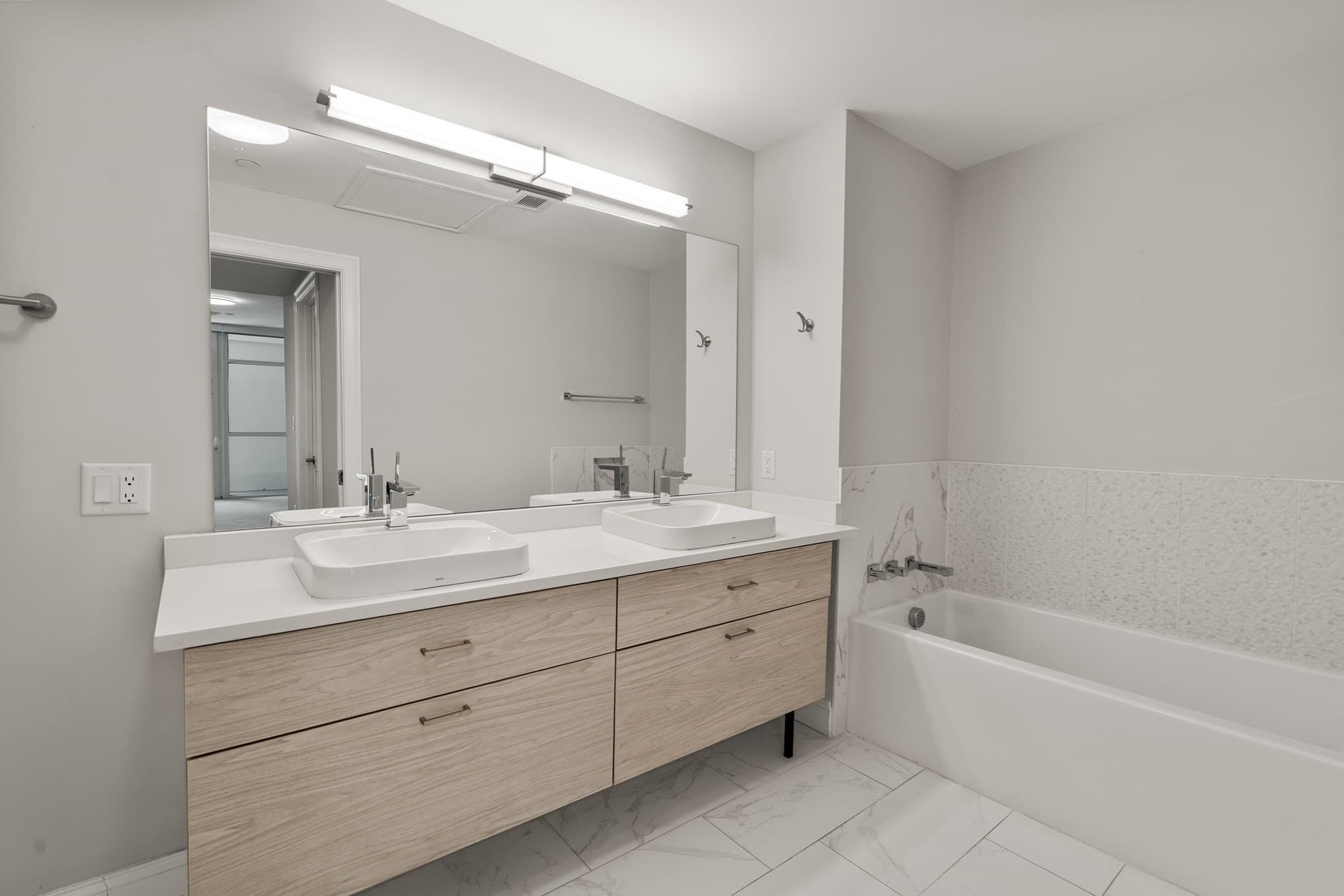 Condominium at 771 Harrison Ave. # 406, Boston MA 02118, photo 7 of 20