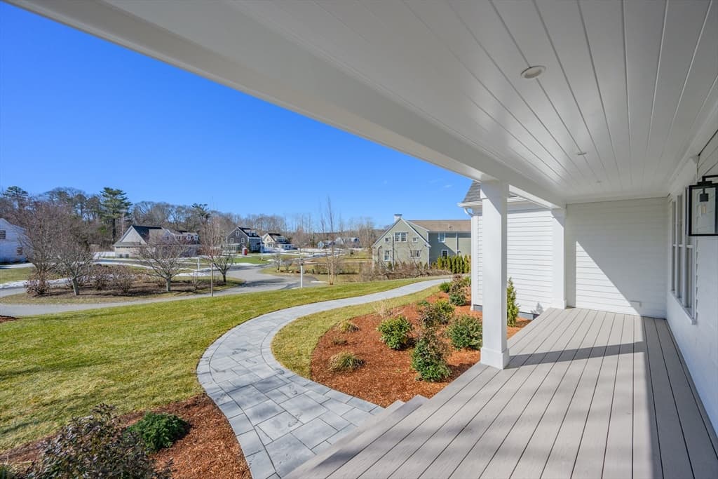 21 Seneca Lane, Sandwich MA 02563 photo 2
