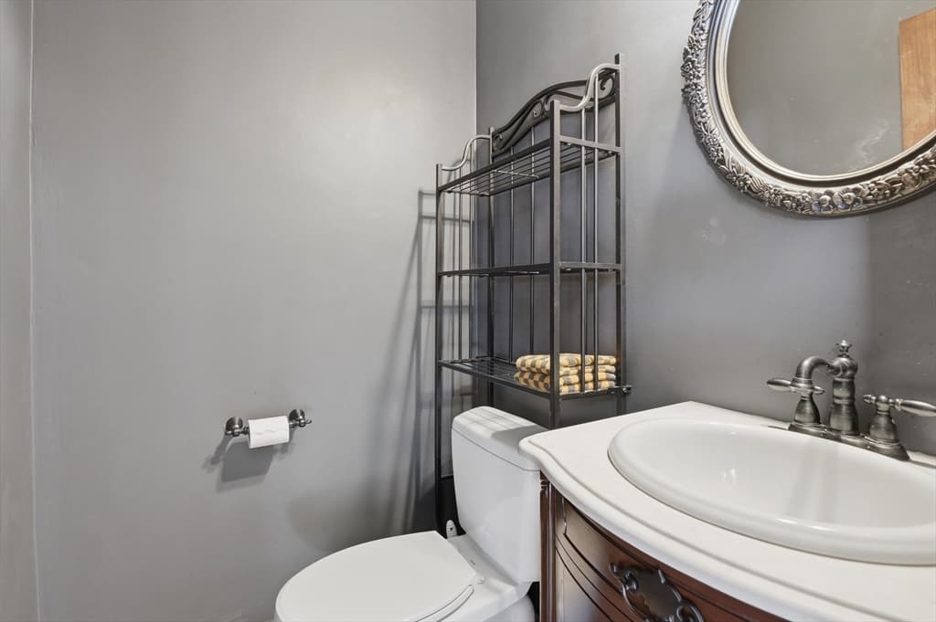 Single Family Residence at 2055 Allen Street, Springfield MA 01118, Springfield, photo 6 of 42