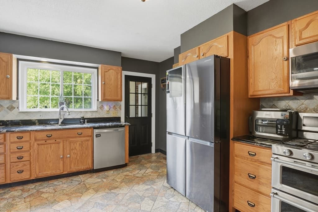 Single Family Residence at 2055 Allen Street, Springfield MA 01118, Springfield, photo 10 of 42