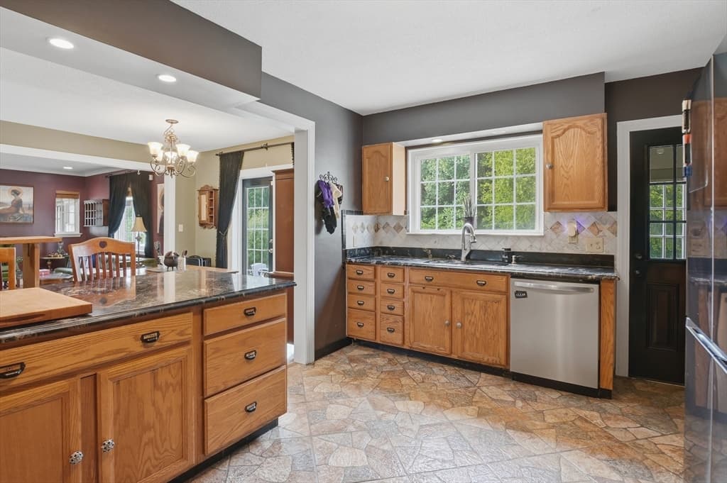 Single Family Residence at 2055 Allen Street, Springfield MA 01118, Springfield, photo 11 of 42
