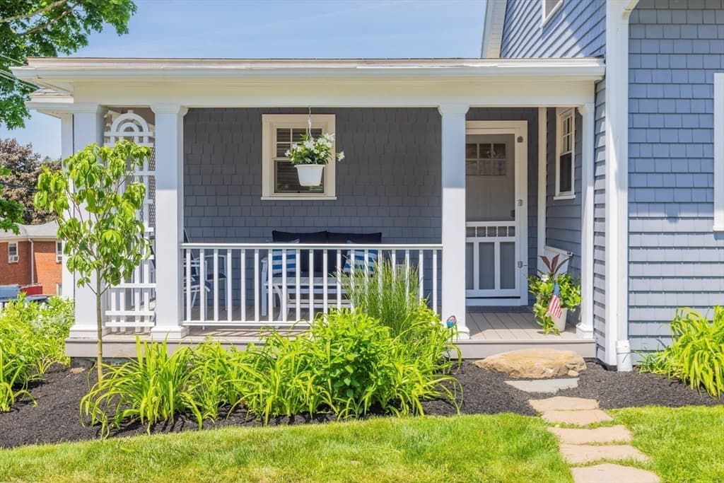 Single Family Residence at 55 Gregory St, Marblehead MA 01945, Marblehead, photo 2 of 28