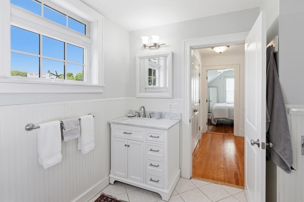 Single Family Residence at 55 Gregory St, Marblehead MA 01945, Marblehead, photo 12 of 28