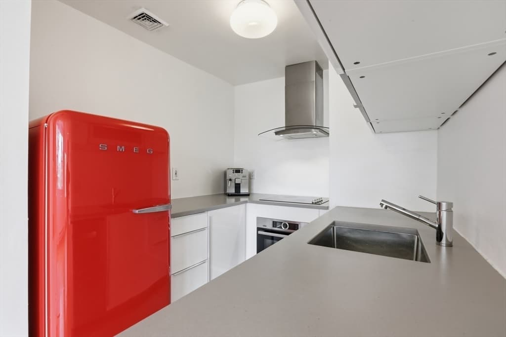 Condominium at 514 Massachusetts Ave. # 5, Boston MA 02118, photo 7 of 29