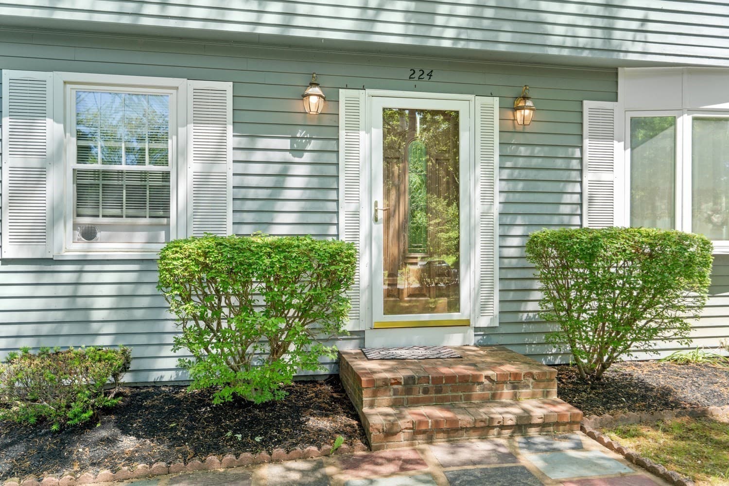 Single Family Residence at 224 Perryville Rd, Rehoboth MA 02769, photo 5 of 26