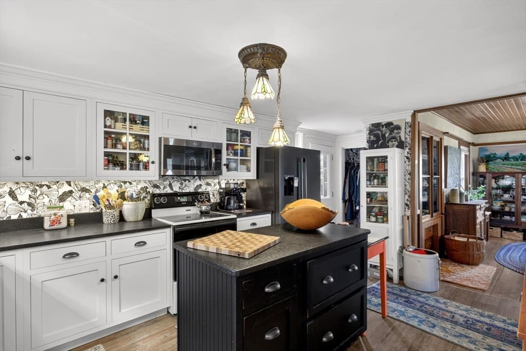 205 Grand Ave, Falmouth MA 02540 photo 17