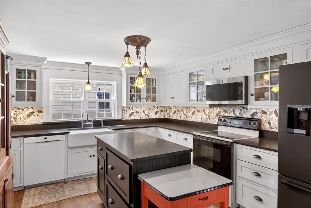 205 Grand Ave, Falmouth MA 02540 photo 18