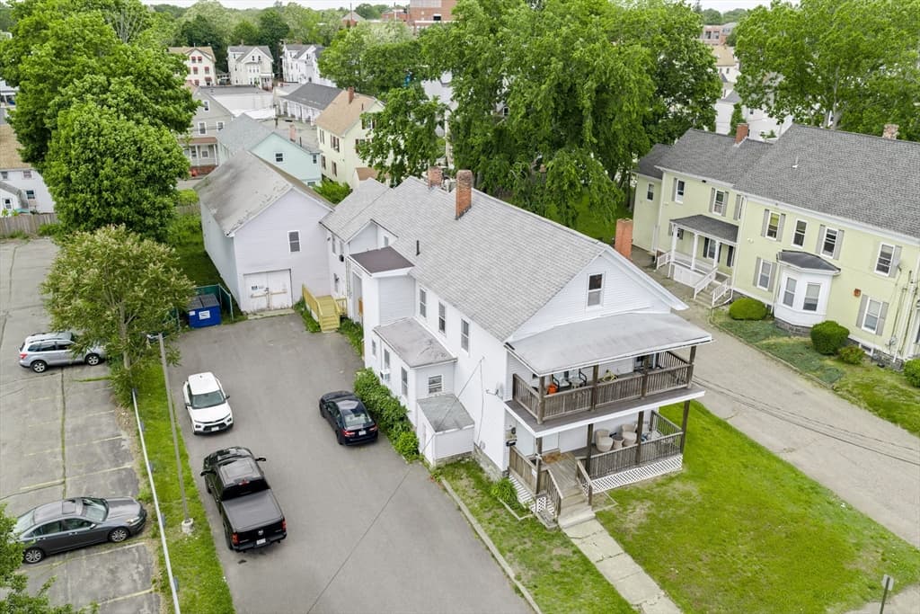 66 School St, Taunton MA 02780