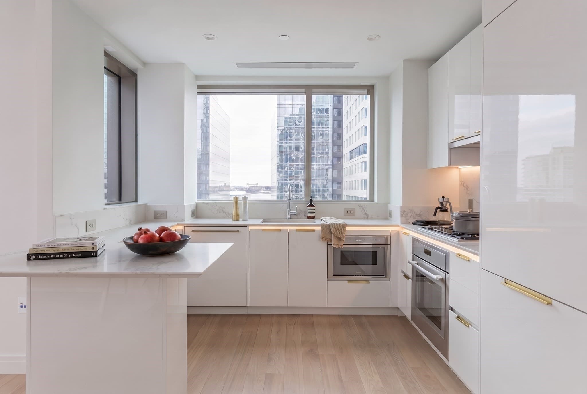 Condominium at 133 Seaport Blvd # 902, Boston MA 02210, photo 2 of 7