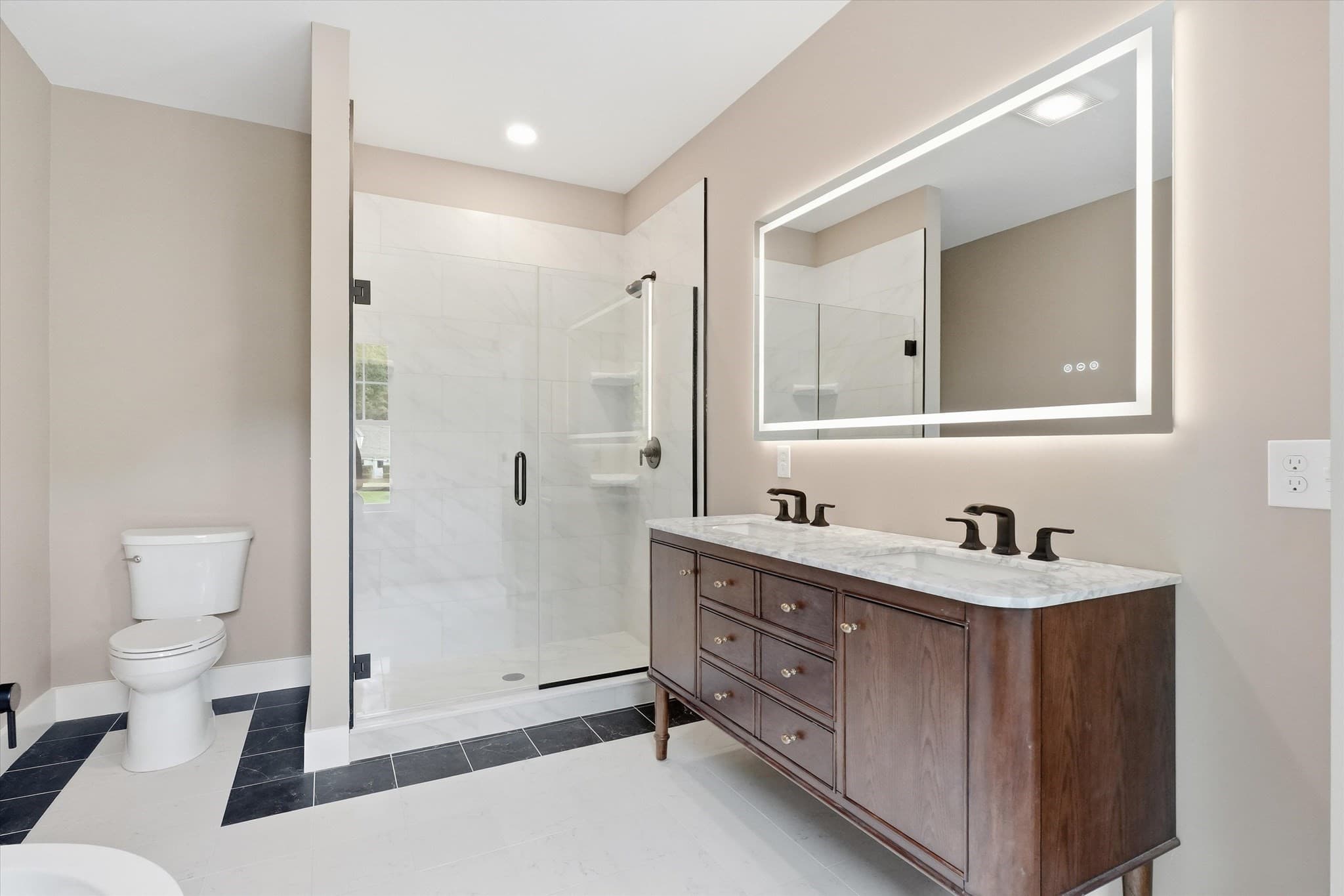 Condominium at 763 Massachusetts Ave # 1, Lunenburg MA 01462, photo 21 of 38
