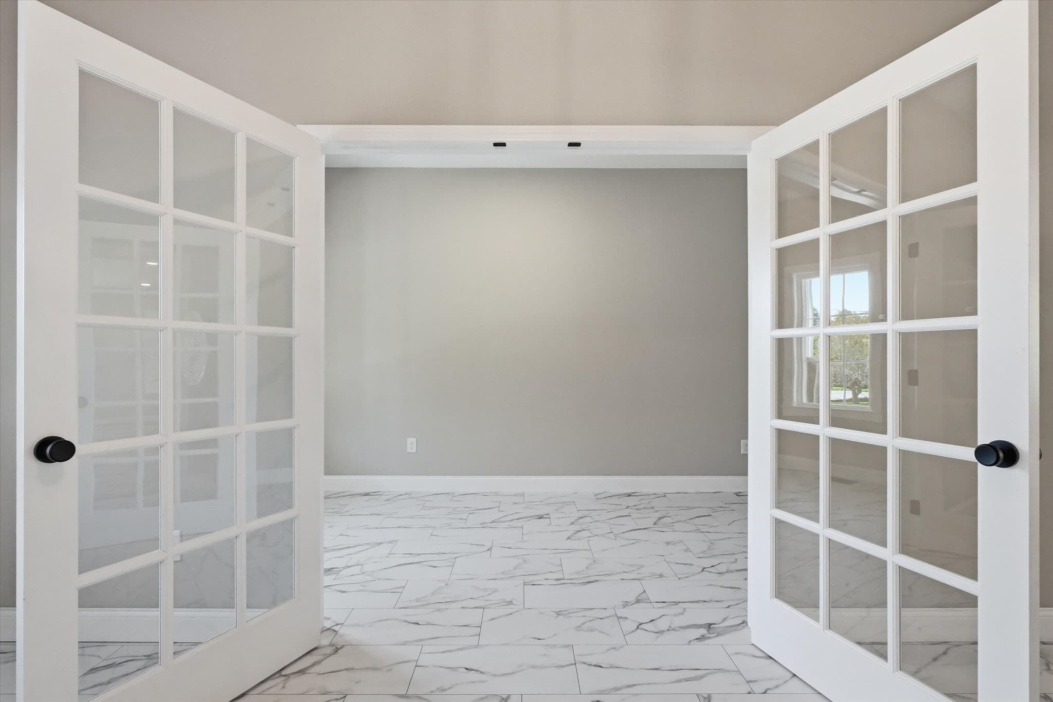 Condominium at 765 Massachusetts Ave # 1, Lunenburg MA 01462, photo 9 of 40