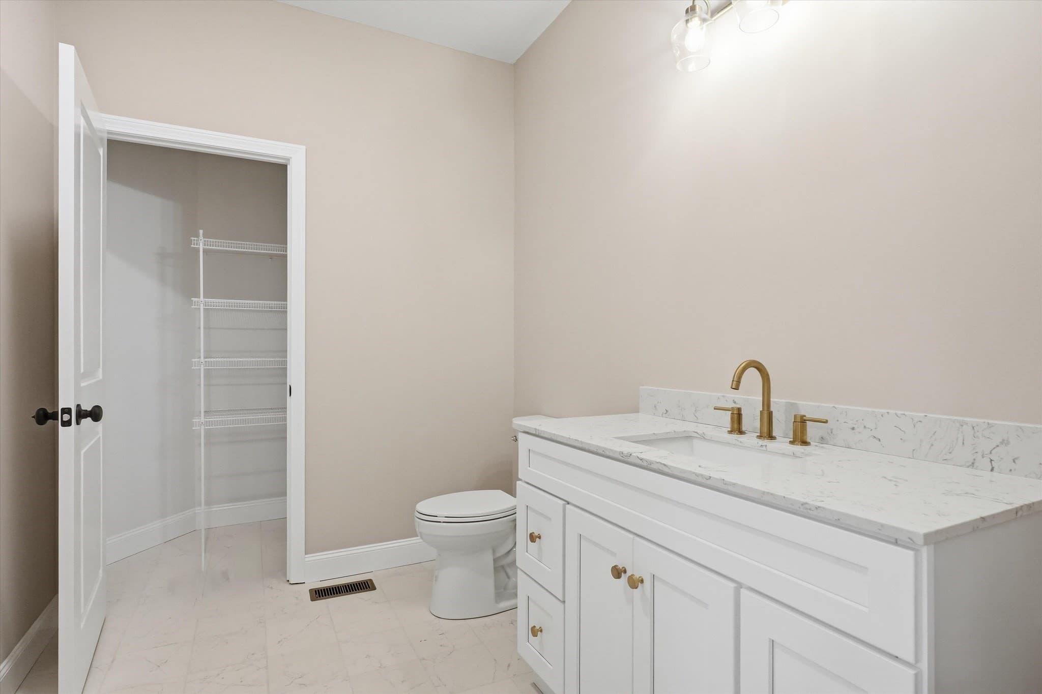 Condominium at 765 Massachusetts Ave # 1, Lunenburg MA 01462, photo 18 of 40