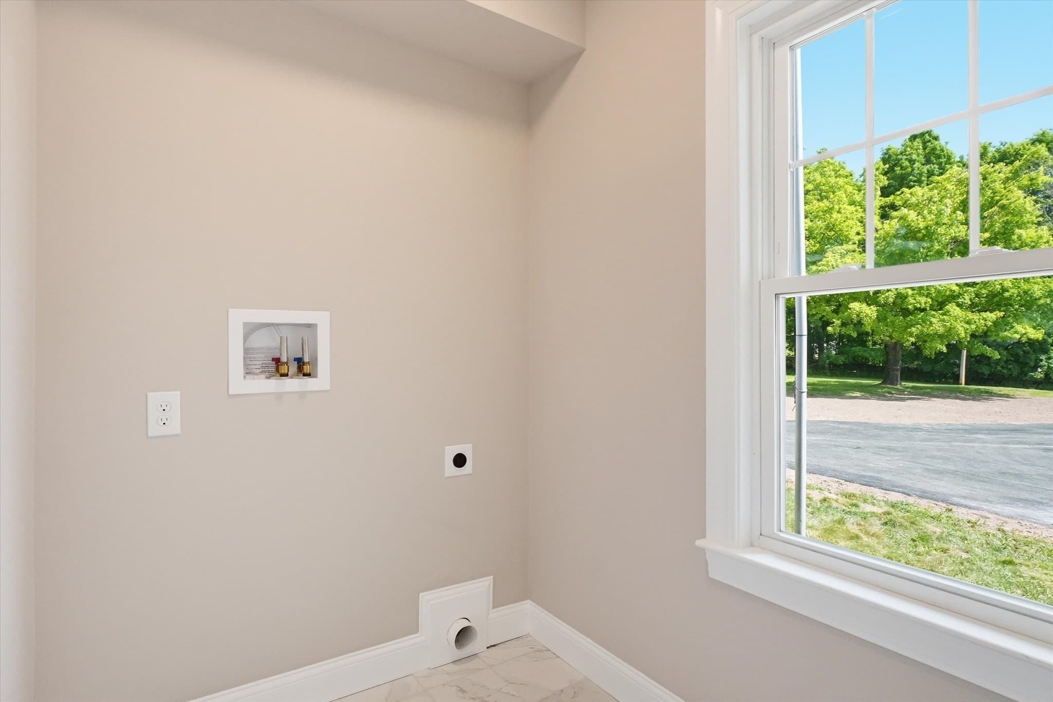 Condominium at 765 Massachusetts Ave # 1, Lunenburg MA 01462, photo 19 of 40