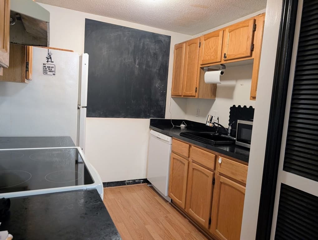 182 Heritage Dr # 182, Northbridge MA 01588 photo 9
