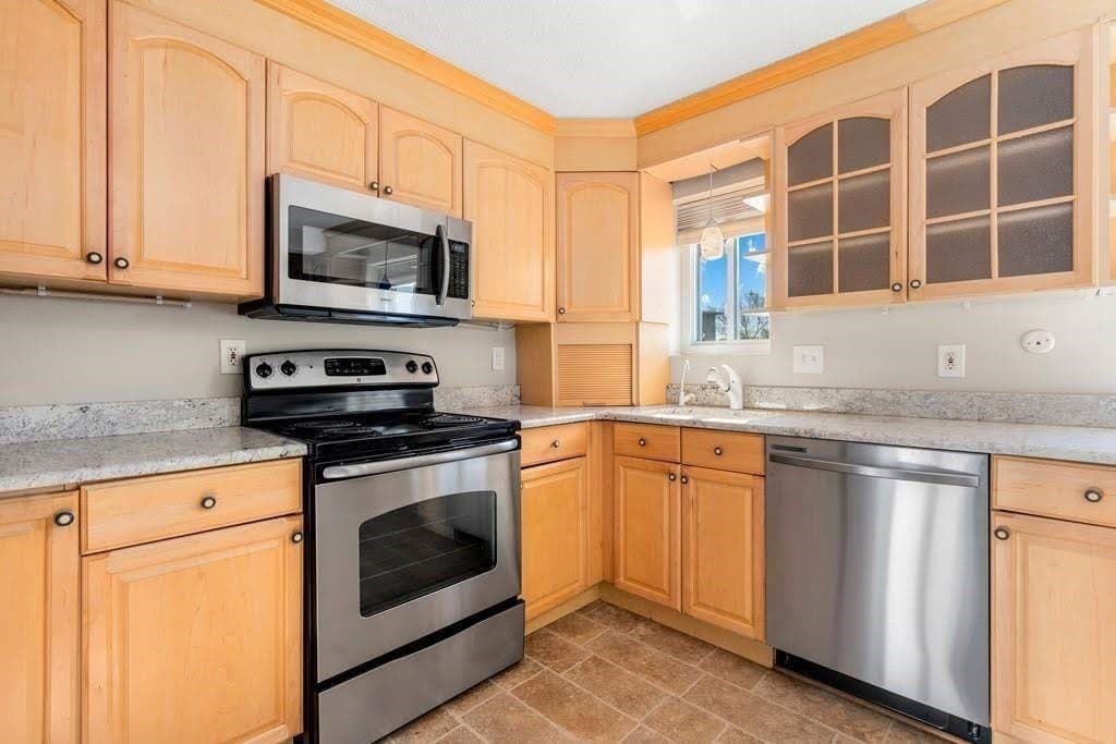 Condominium at 47 Mystic St # 3F, Arlington MA 02474, Arlington, photo 5 of 23