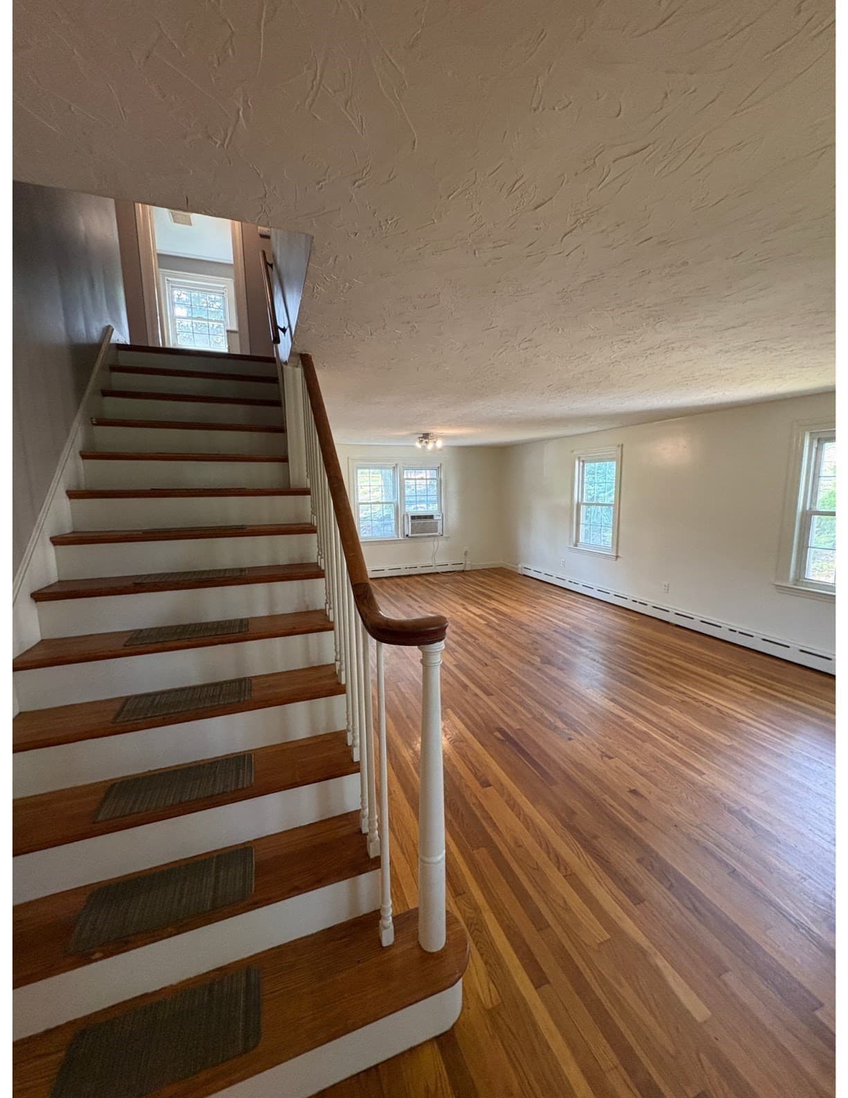 Single Family Residence at 485 Central Street, Leominster MA 01453, photo 5 of 23