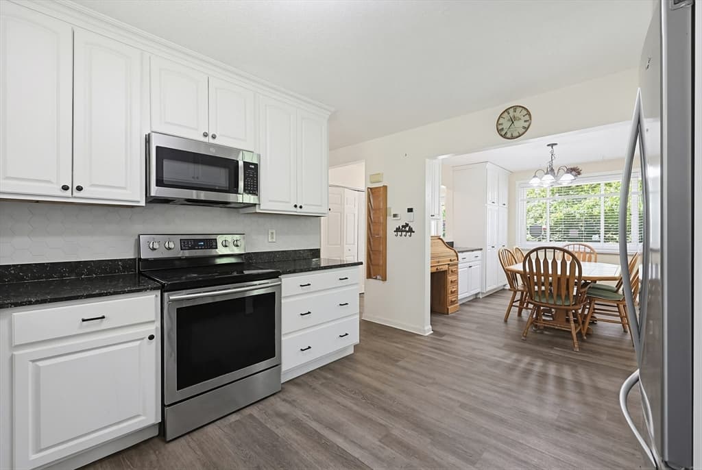 14 Terra Ln, Hudson NH 03051 photo 9