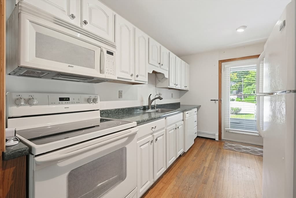 14 Terra Ln, Hudson NH 03051 photo 21