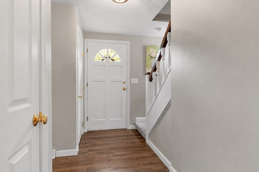 Single Family Residence at 6 Redwood St, Townsend MA 01469, Townsend, photo 6 of 39