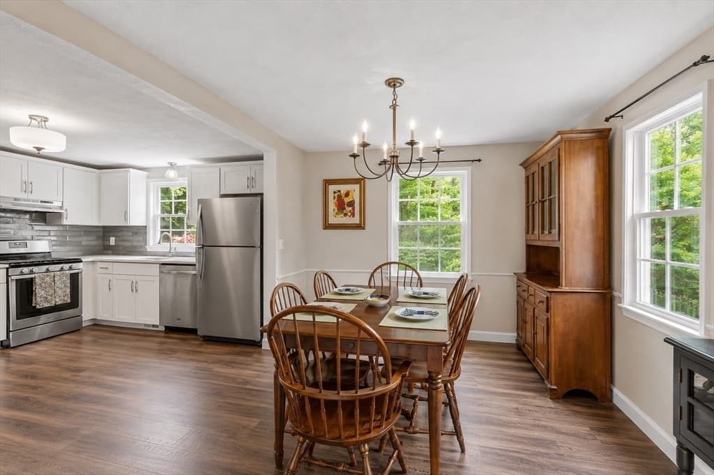 Single Family Residence at 6 Redwood St, Townsend MA 01469, Townsend, photo 10 of 39