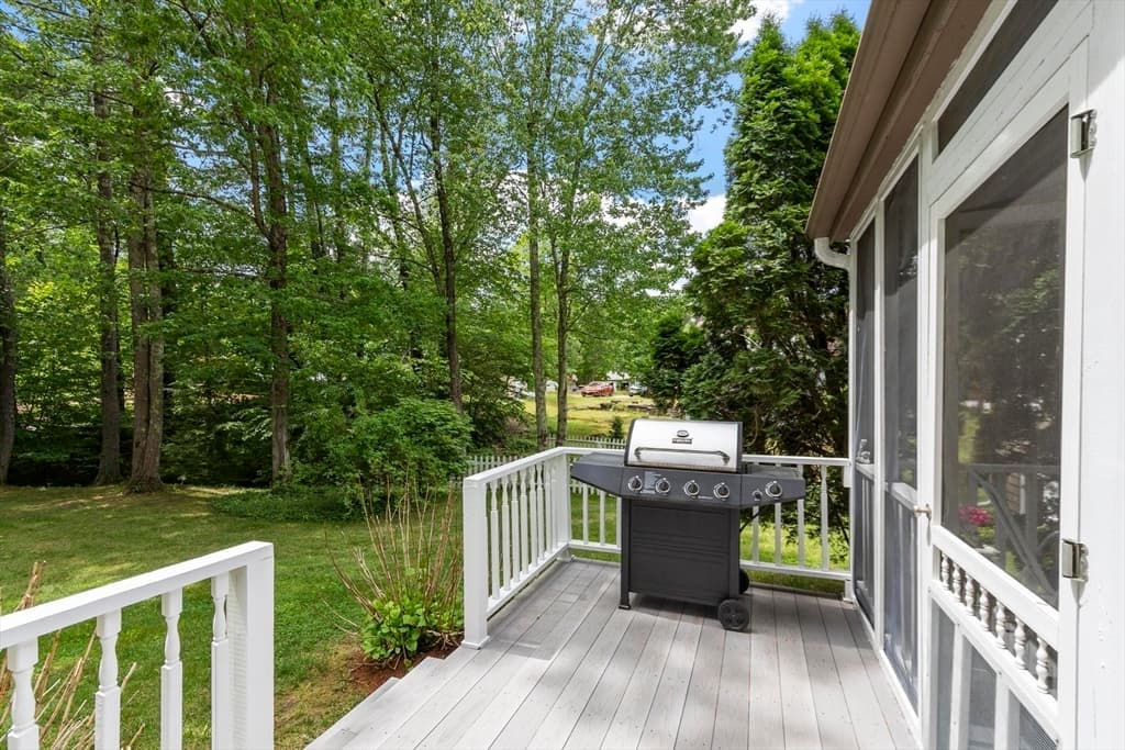 Single Family Residence at 6 Redwood St, Townsend MA 01469, Townsend, photo 33 of 39