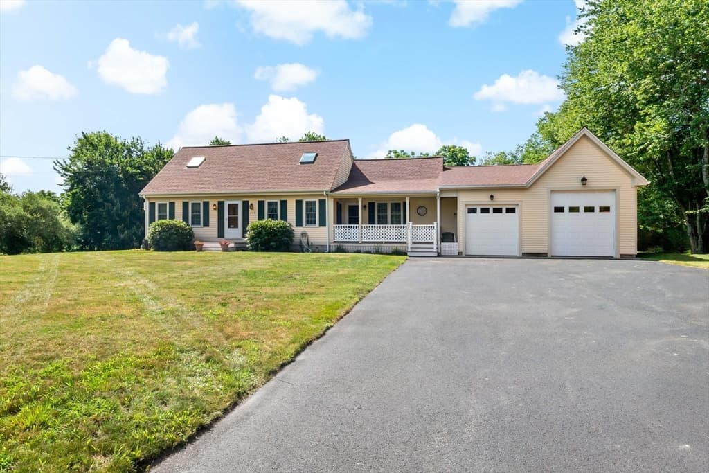 Single Family Residence at 842 Wood Street, Swansea MA 02777, Swansea