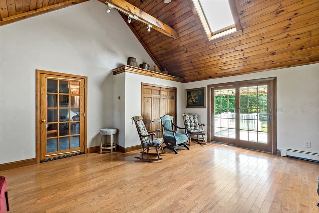 Single Family Residence at 842 Wood Street, Swansea MA 02777, Swansea, photo 9 of 42